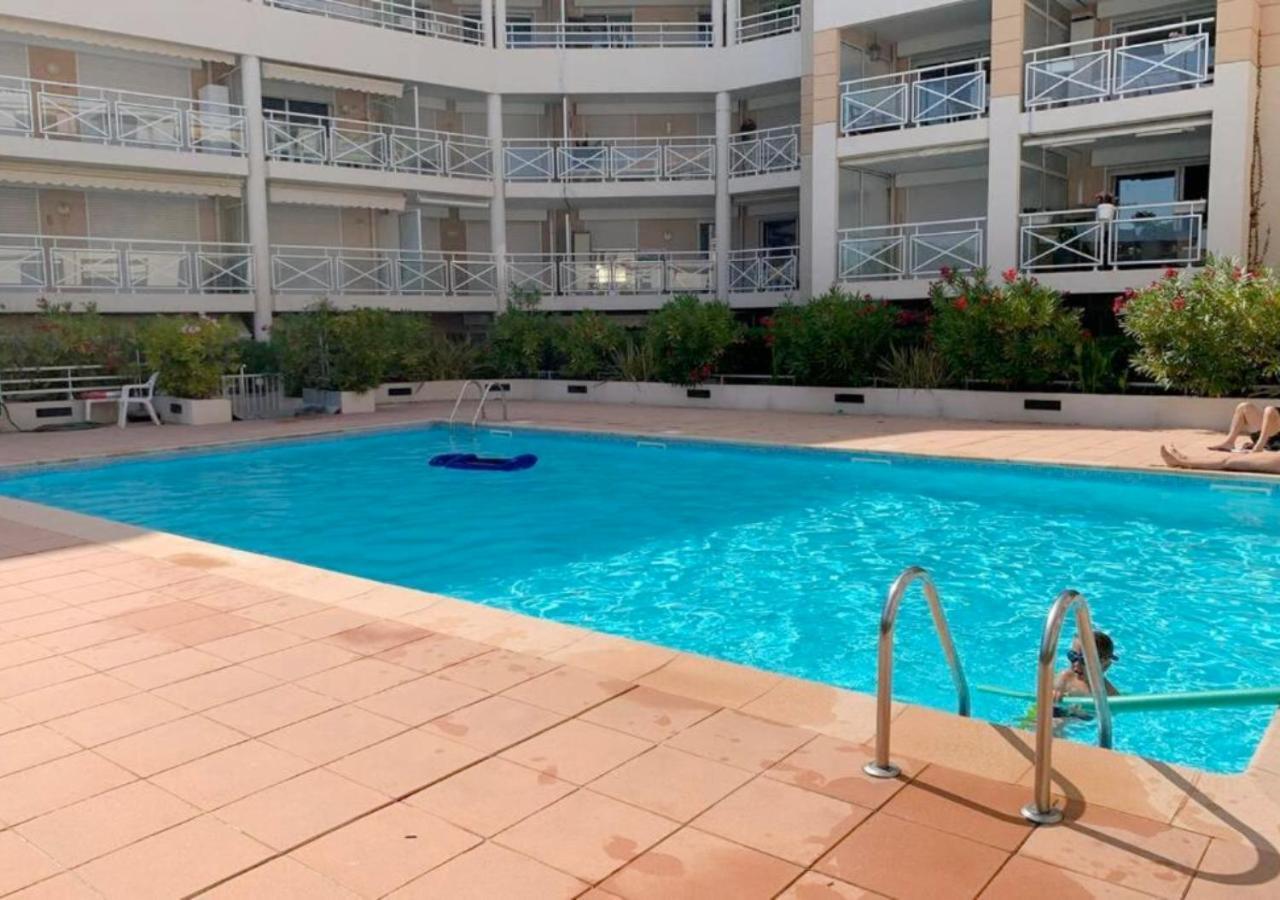 Amour Azur Appartement Pour 2 Avec Jacuzzi Et Terrasse A 2 Minutes De La Mer فالوريس المظهر الخارجي الصورة