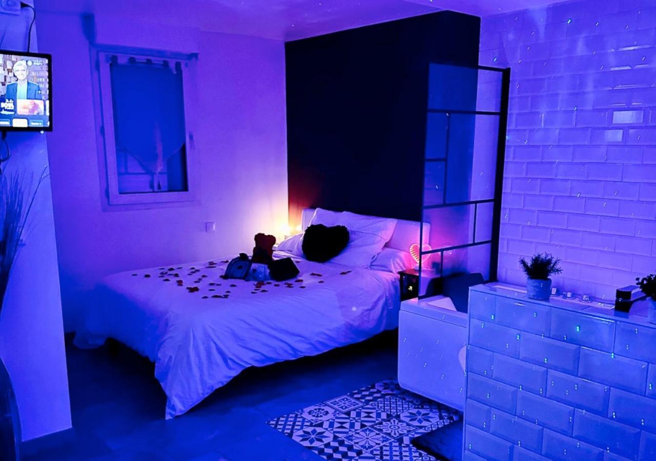 Amour Azur Appartement Pour 2 Avec Jacuzzi Et Terrasse A 2 Minutes De La Mer فالوريس المظهر الخارجي الصورة